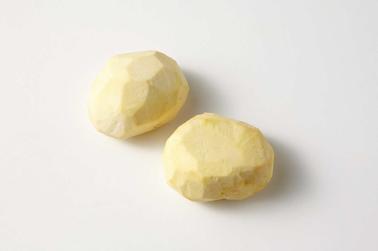 A pile of peeled Korean chestnuts